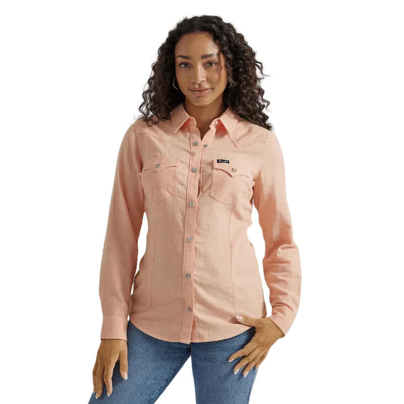 Wrangler Women's Peach Retro Long Sleeve Western Snap Shirt 112347182 Casual Loose Short Sleeve