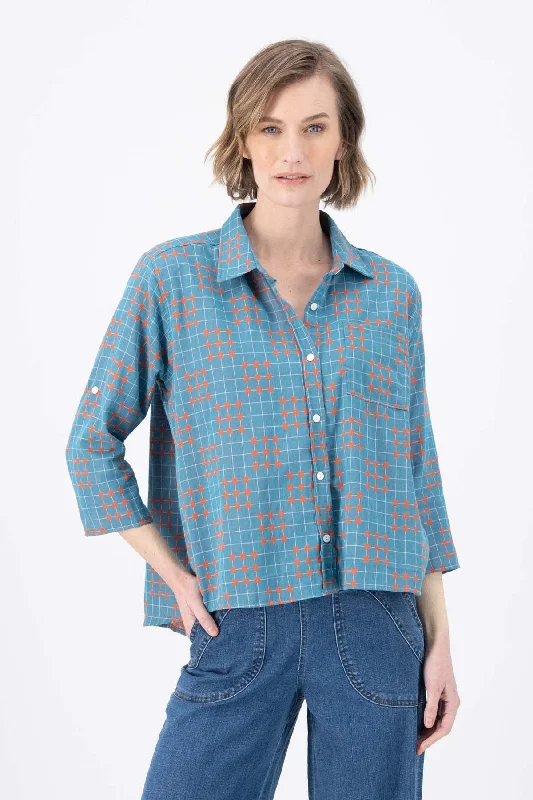 Network Shirt Blue in Woven Cotton Fashionable Pleated Short Shirt