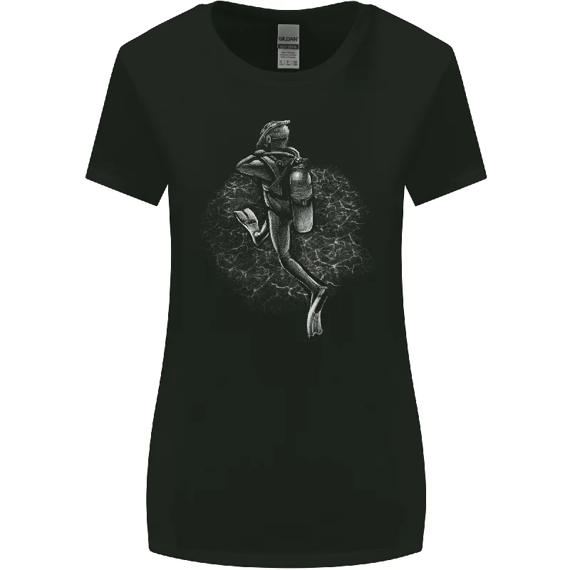 A Scuba Diver Entering the Water Diving Dive Womens Wider Cut T-Shirt Print Jacquard Patchwork