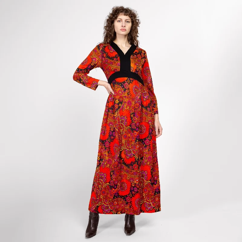 Medium 70s Psychedelic Red Floral Maxi Dress Comfortable Casual Maxi Dress