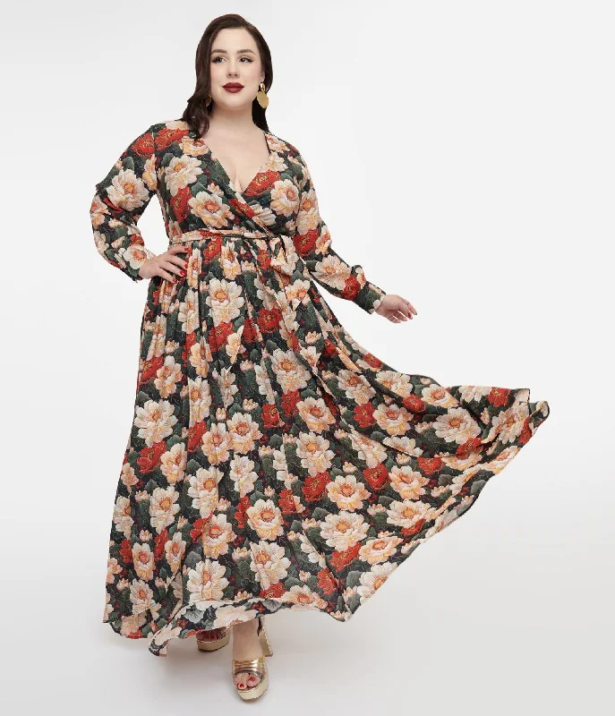 Unique Vintage Plus Size 1970s White & Red Floral Farrah Maxi Dress Stylish Pleated A-Line Maxi Dress